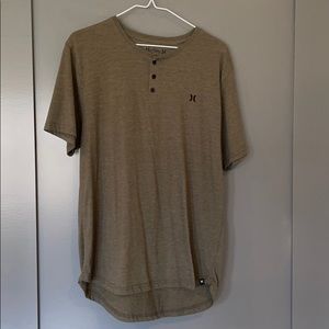 Hurley Men’s Shaped Hem Short Sleeve